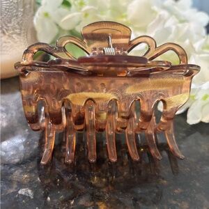 NWOT Large Hair Clip